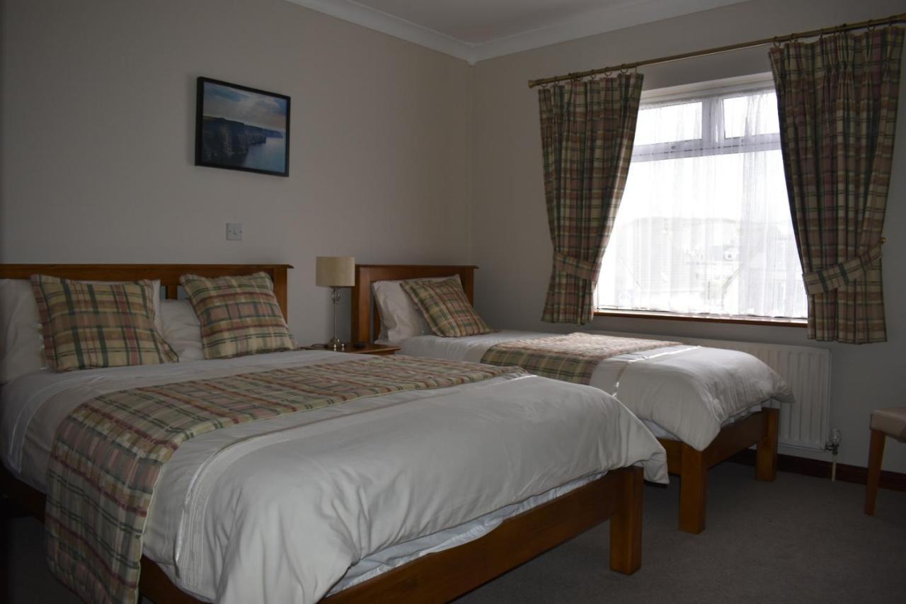 Cois Farraige Bed & Breakfast Лехинч Екстериор снимка