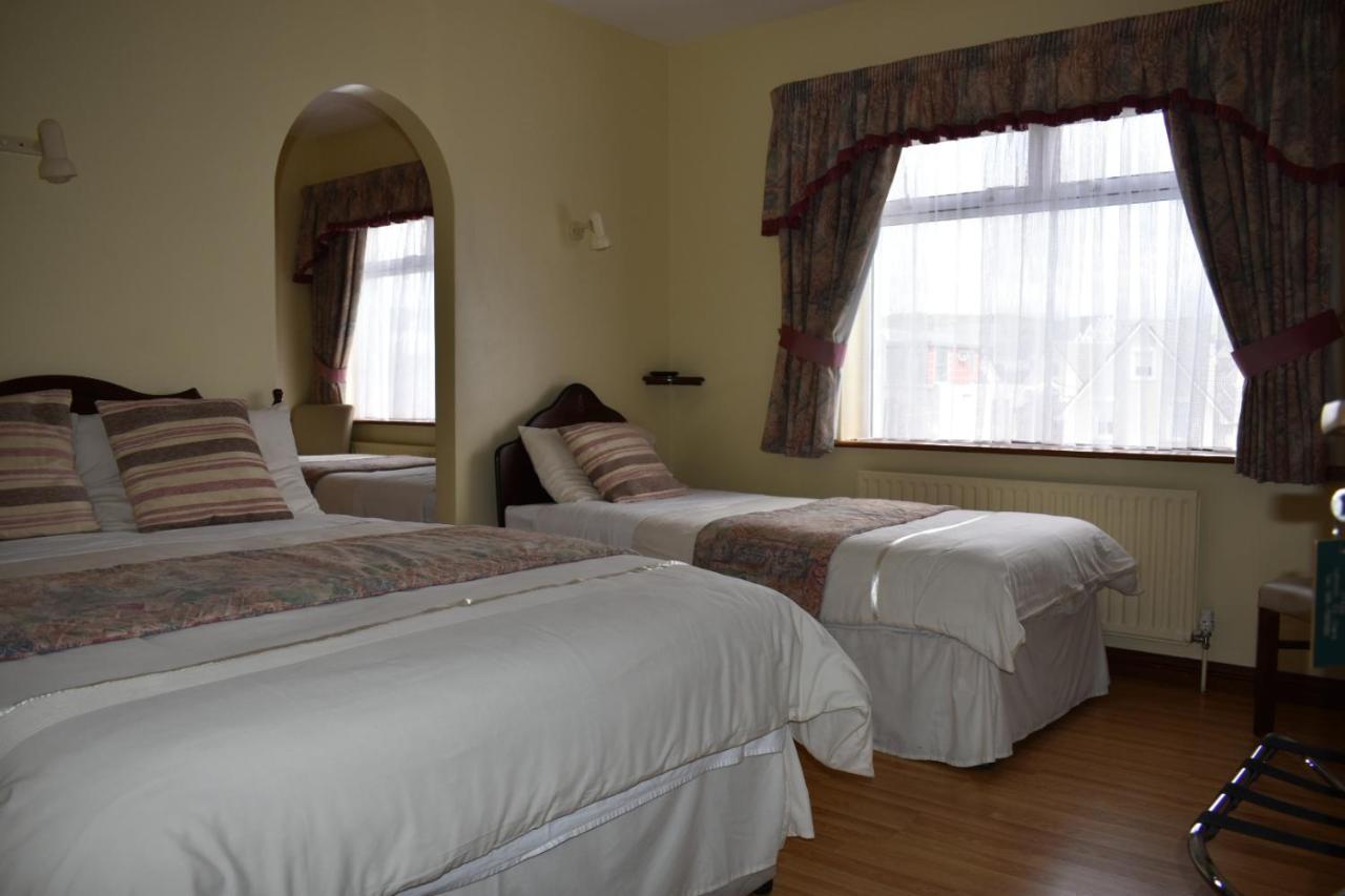 Cois Farraige Bed & Breakfast Лехинч Екстериор снимка